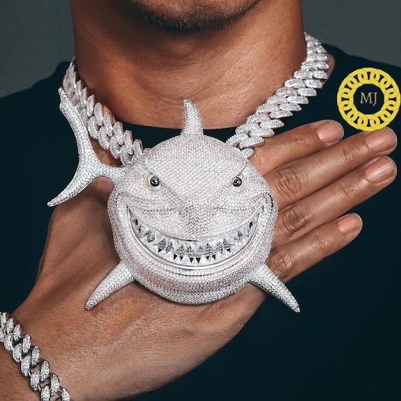 Iced Out Shark Pendant Necklace Gifts for Him,Hip Hop Jewelry Icy Shark  Necklace With Cuban Chain,VVS Moissanite Shark Necklace Choker Charm
