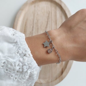 Rectangular stainless steel chain bracelet with star charms to personalize with engraving and diamond color of your choice unique jewel