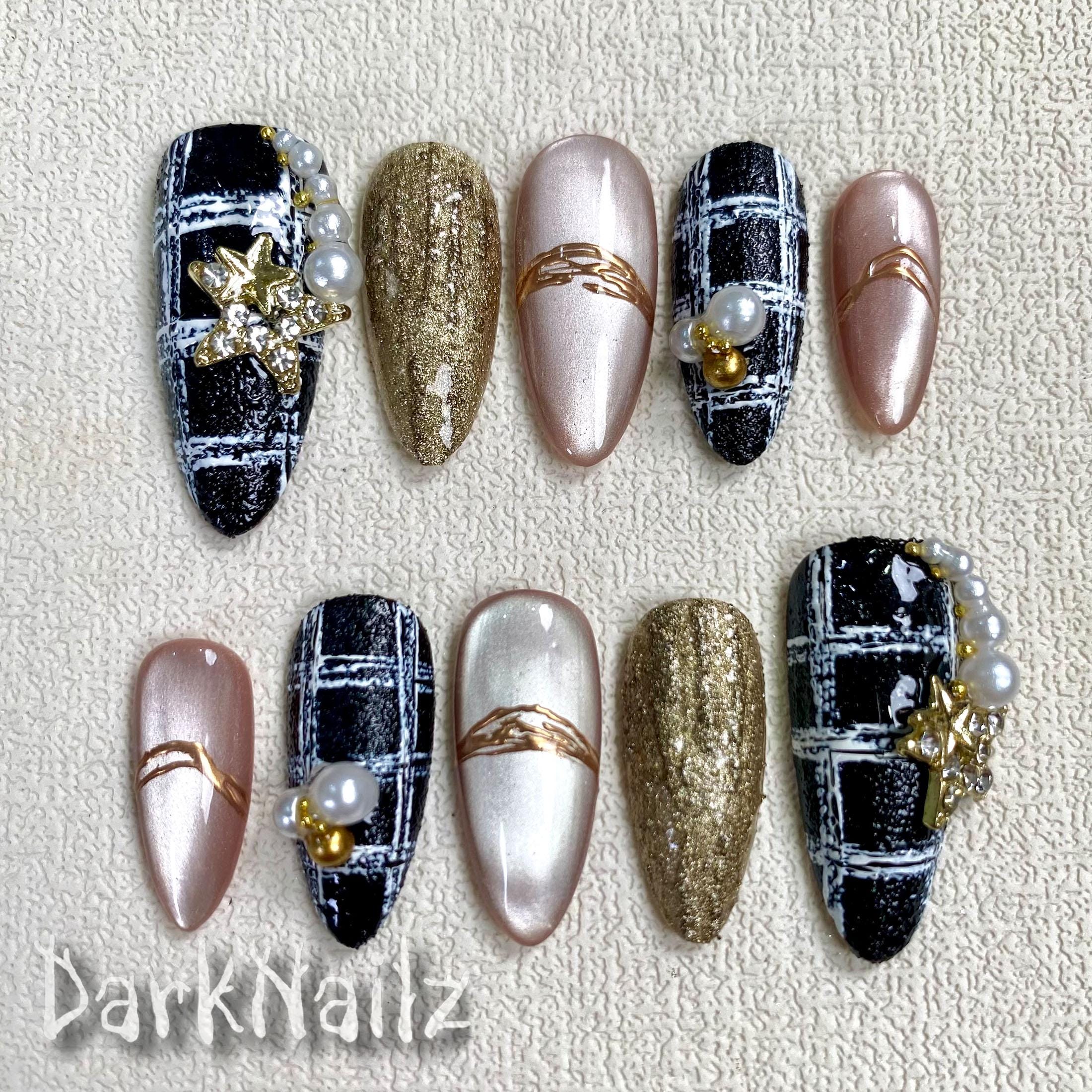 Custom Christmas Press On Nails, Black Plaid Cat Eye Goth Xmas Nails