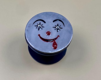 Horror Clown Phone Grip – Handmade Resin Phone Grip Stand, Creepy Clown Face, Gothic Phone Holder, Collapsible Horror Phone Grip