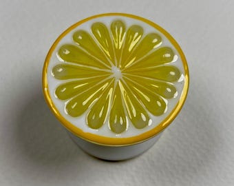 Lemon Slice Phone Grip – Handmade Citrus Pop Socket, Cute Yellow Fruit Phone Stand, Resin Phone Holder, Summer Aesthetic Phone Accessory