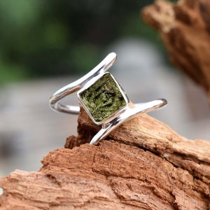 Czech Moldavite Rough Ring, Moldavite Rough Silver Ring, 925 Sterling Silver Ring for girls, Handmade Designer Ring, Anniversary gift Ring