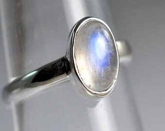 Genuine Moonstone Ring, Moonstone Silver Ring, Moonstone Ring, Moon stone Ring, Boho Ring, Rainbow Moonstone Ring, Valentines day gift