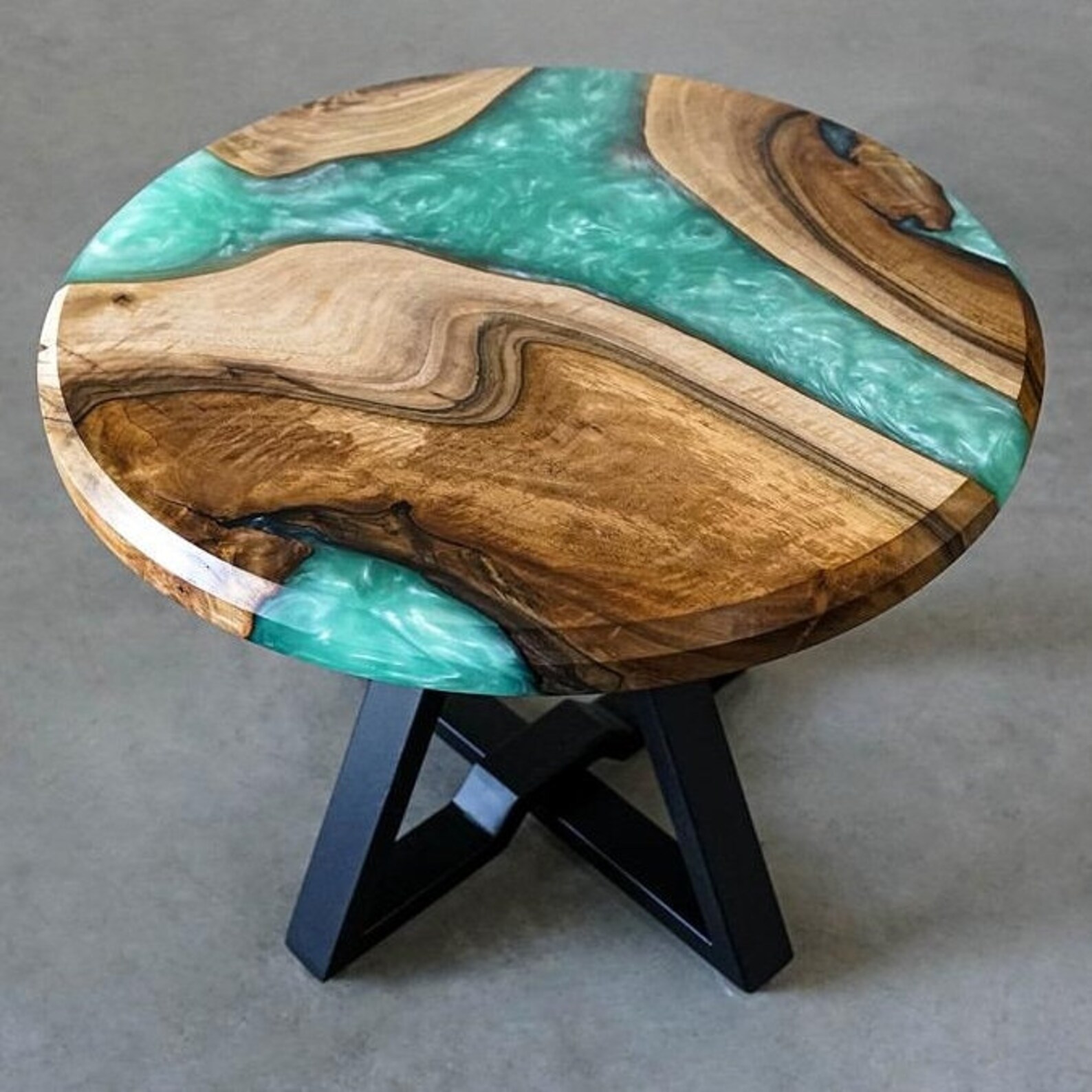 Epoxy Resin Round River Table Wooden Epoxy River Table Glow Etsy