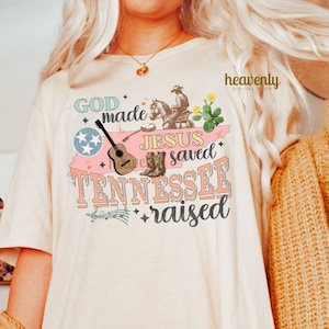 Tennessee PNG Vintage Cristiano PNG Sublimazione Design Dio ha creato Gesù salvato Tennessee Raised Shirt Png Versetto della Bibbia Religiosa Western TN Png