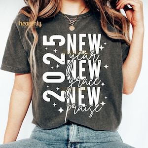 Bonne année SVG bonjour 2025 chrétien PNG sublimation Design nouvelle grâce louange Jésus foi chemise tenue tenue fichier coupé, Bible bénie Svg