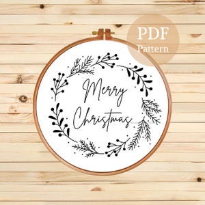 Desenho de bordado à mão Feliz Natal, Padrão de bordado de guirlanda de Natal, Arte em bastidor, Modelo de bordado, Padrão de bordado em PDF