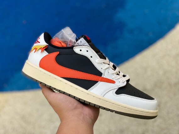 Astroworld jordan 1 on sale