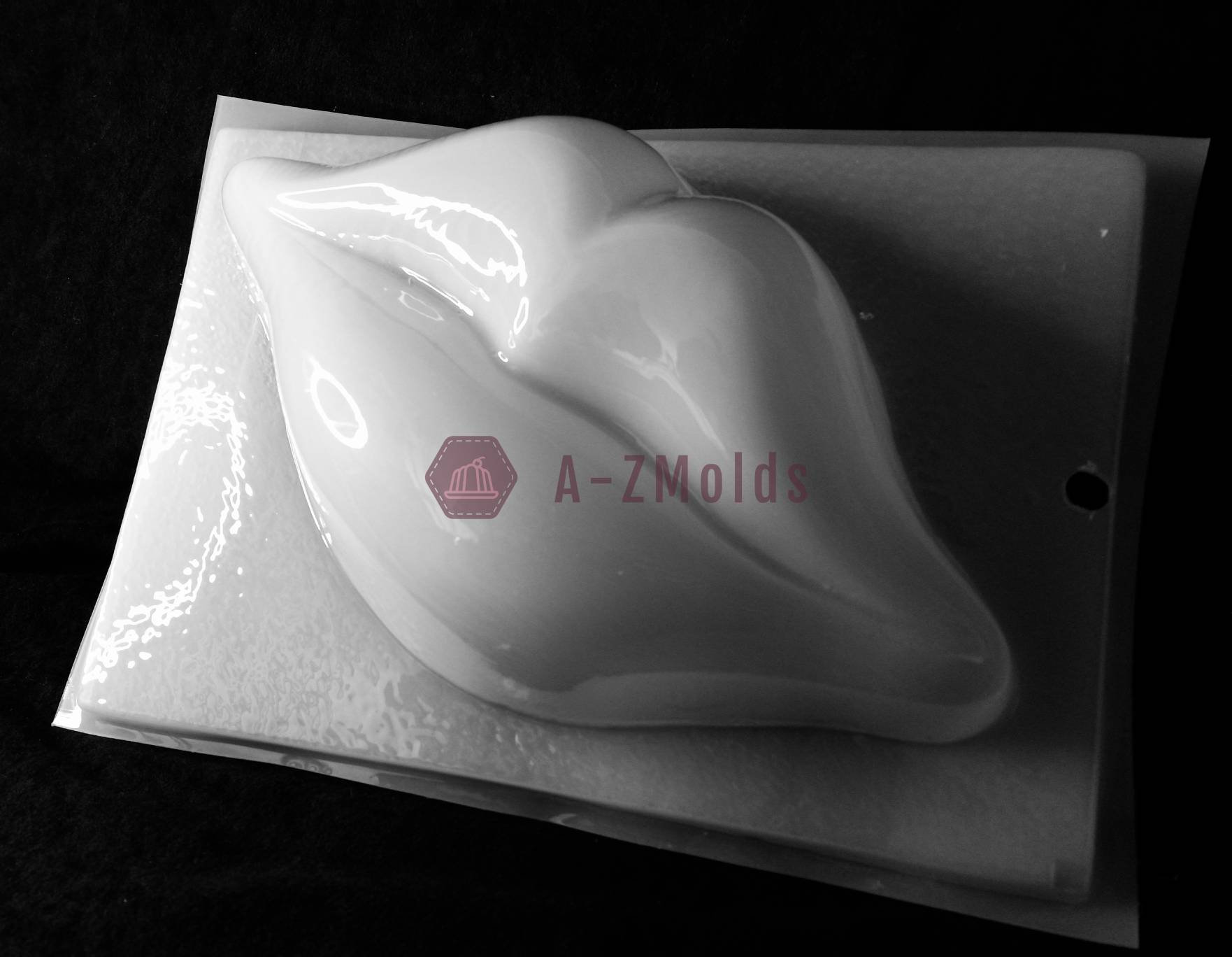 Lips cake pan hot sale