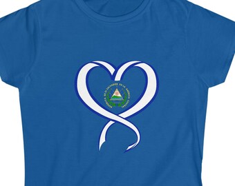 El Salvador en mi Corazon. Women's Softstyle Tee
