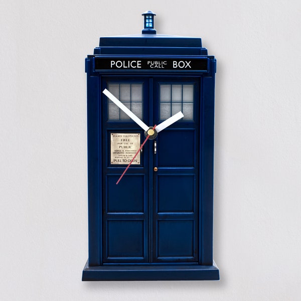 Tardis-Wanduhr in zwei Größen