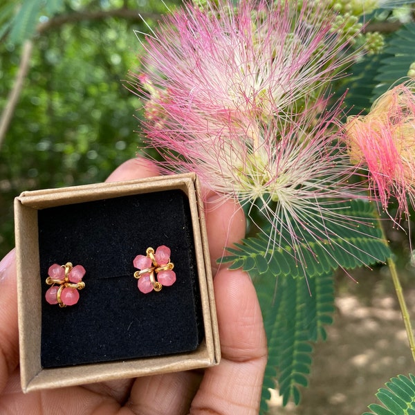 Pink Jade Stud Earrings, Gold Jade Earrings, Pink Jade Earrings, Pink Stud Earrings, Pink Gemstone Earrings, Pink Crystal Earrings