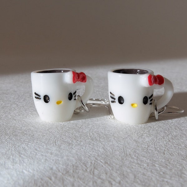 Wannabe hello kitty earrings, hello kitty mug earrings