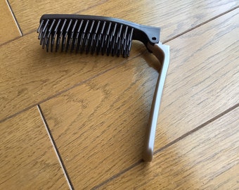 Portable, foldable, antistatic travel hair brush, Made in Japan