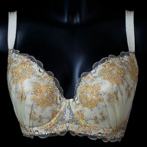 Vintage Bra, EU size 100C, UK US size 44C