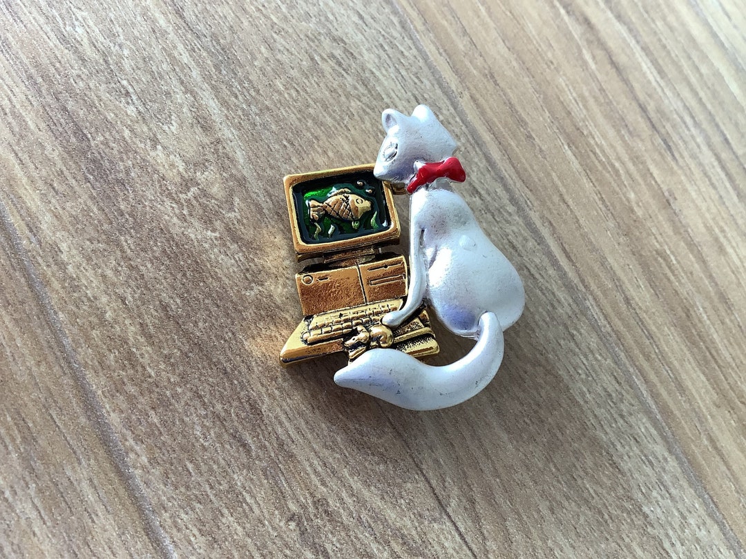 Vintage Cat Looking at a Fish in Computer Brooch - Etsy