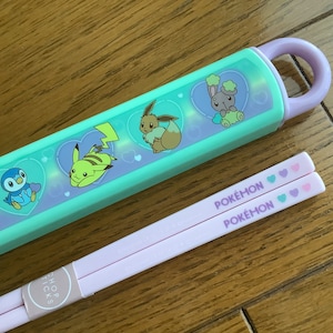 Cubiertos y palillos para lonchera de Pokémon, palillos portátiles con caja