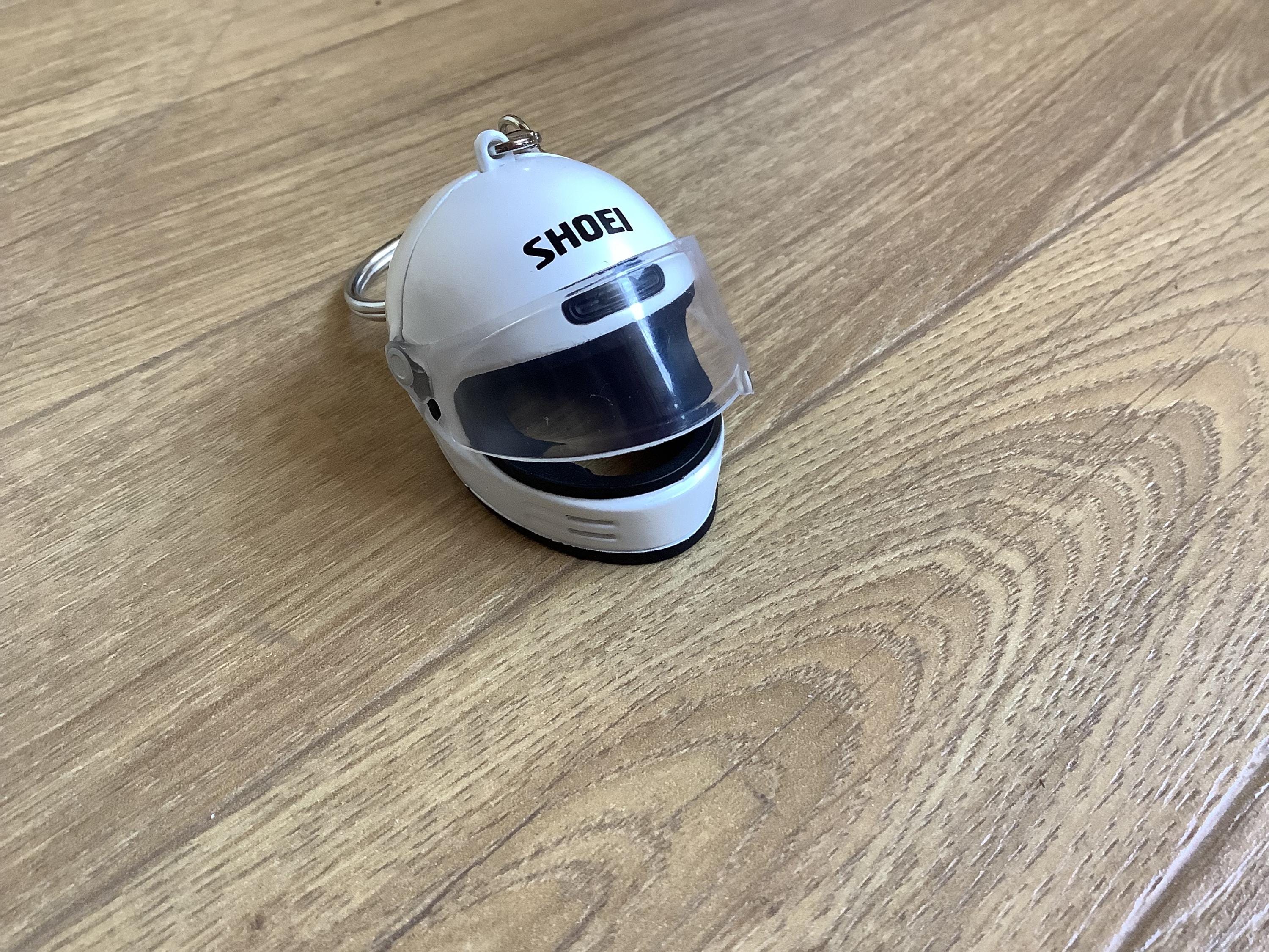 アイドル WOKE UP Mini Helmet Keychain 51WEjD7db1L._UF894,1000_QL80_.jpg