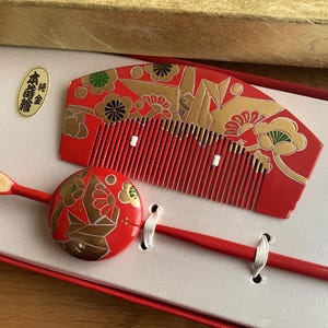 Vintage Japanese Genuin Maki-e Hair Comb and Kanzashi Hair Ornaments