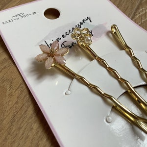 Soft pink flower hair bobby pins, set of 3 image 3