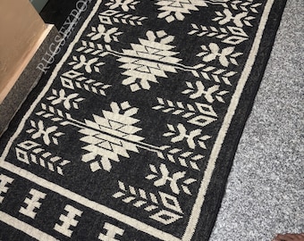 Handwoven Wool Jute Kilim Rug: Traditional Indian Dhurrie