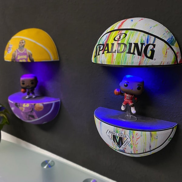 Etagère lumineuse composée d'un graffiti basket, NBA, ballon, étagère à chaussures, LED, coloré, cadeau, unique, décoration, tagueur, gribouillage