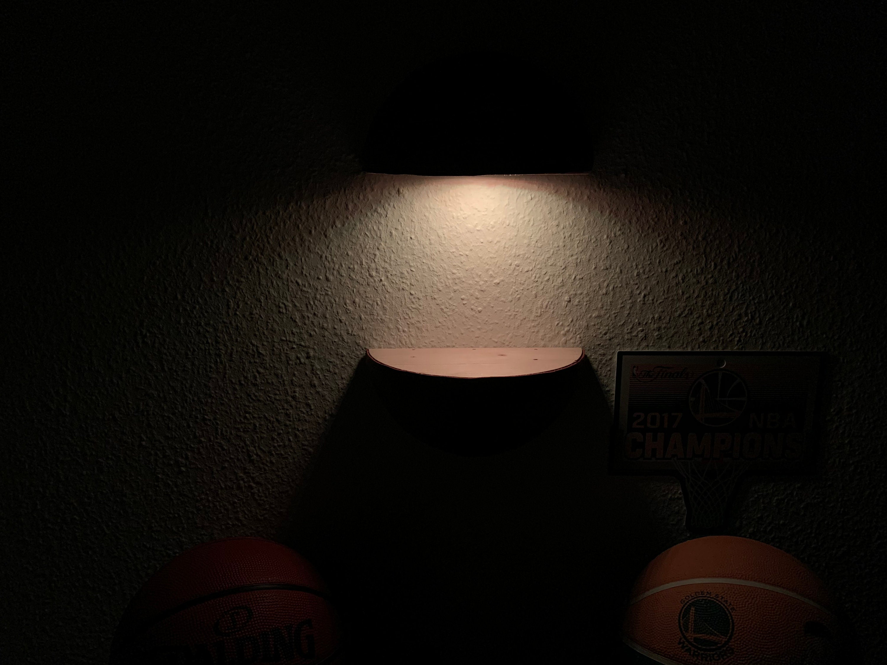 Estante de baloncesto con iluminación Spalding NBA | Etsy