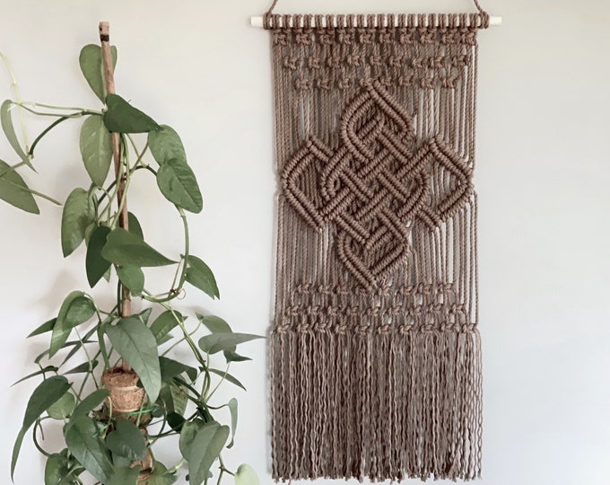 Celtic Knot Macramé Wall Art Hanging Irish Home Wall Decor Etsy