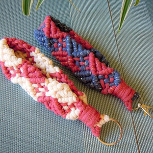 Macramé Wristlet and key ring, key chain, Bobbiny cord, Gift for her