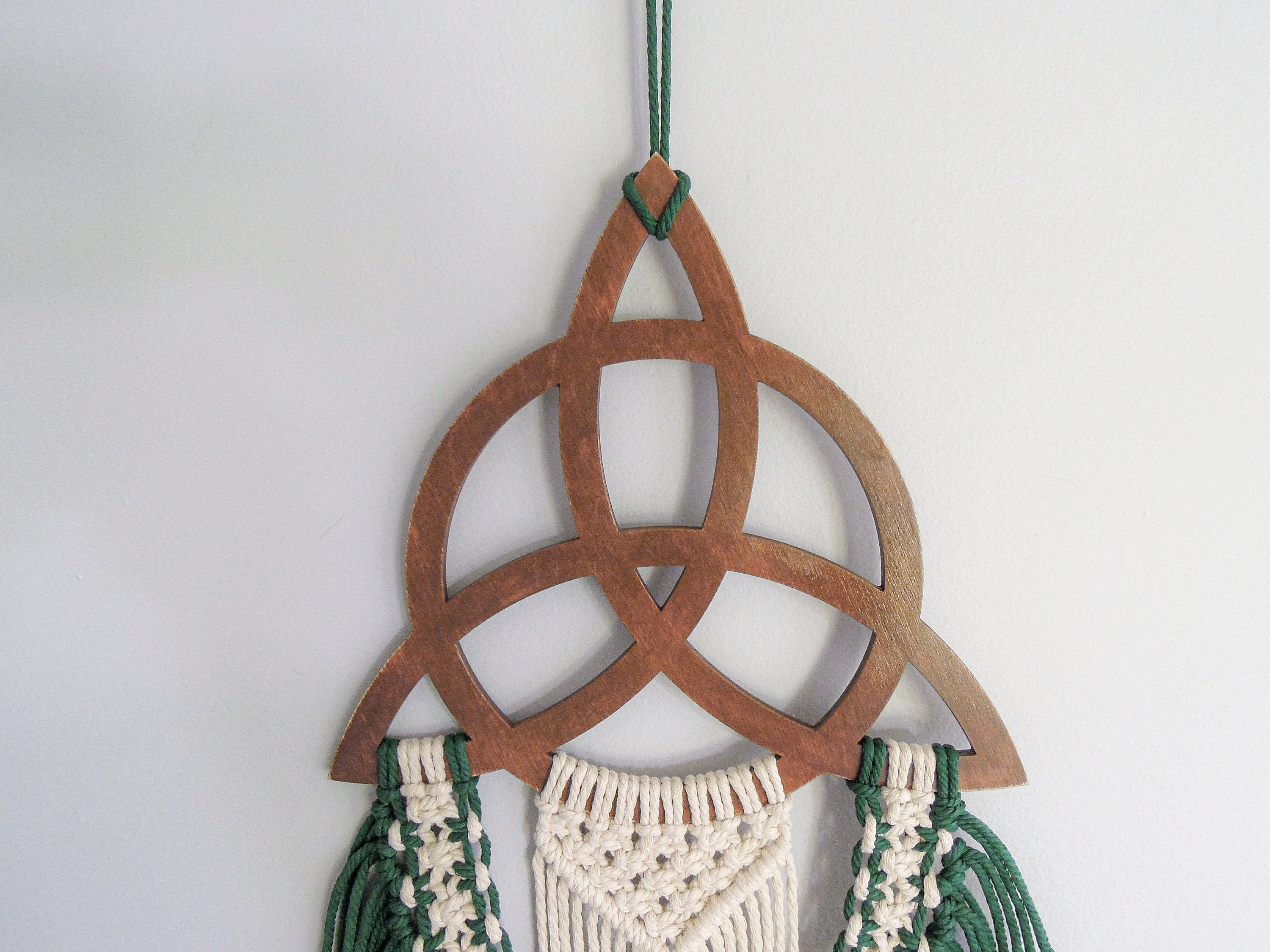 Celtic Trinity Knot Macramé Wall Art Hanging Triquetra irish Etsy