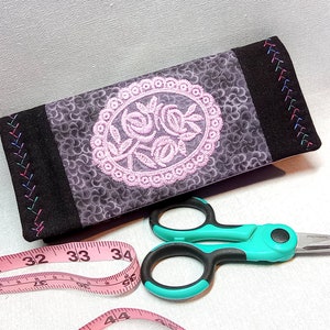 Needle Book Keeper, Sewing kit holder made from quilting cotton, great gift for sew-er, travel case for pins and needles