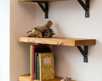 Upcycling wall shelf made of Berlin timber with steel angle