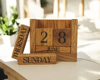 Wooden Perpetual Desk Calendar, Mini Desk Organizer, 2025 Calendar, Stylish Desk Decor, Gift for Home, Friend & Boss, Gift for man