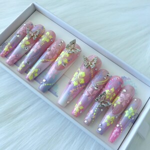 Pastel Hawaiian Hibiscus Flower Press On Nails, Abstract Handpainted Gel Set, Reusable Nail Art image 2