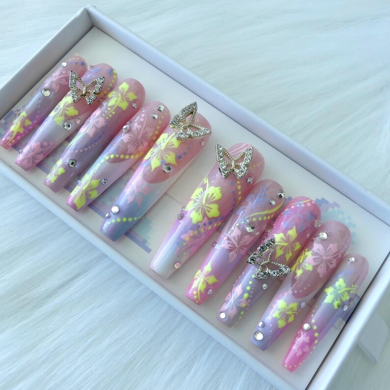 Pastel Hawaiian Hibiscus Flower Press On Nails, Abstract Handpainted Gel Set, Reusable Nail Art image 2