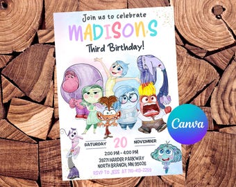Pode incluir: Convite para o terceiro aniversário de Madison com personagens do filme Divertida Mente. O convite é decorado com um degradê arco-íris e glitter dourado. O texto diz "Junte-se a nós para celebrar o terceiro aniversário de Madison!" e inclui a data, a hora e o local da festa.