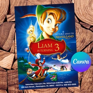 Może przedstawiać: Niebiesko-zielone zaproszenie na urodziny w stylu Piotrusia Pana dla chłopca imieniem Liam, który kończy 3 lata. Zaproszenie zawiera rysunkową postać Piotrusia Pana, Dzwoneczka, Kapitana Haka i innych postaci z filmu. Tekst na zaproszeniu brzmi "Let's fly away to Neverland, Liam is turning 3".