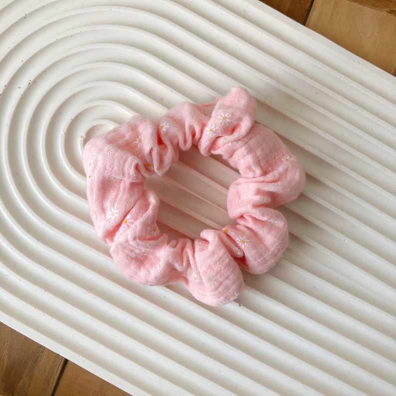 Scrunchies in verschiedenen Größen Flieder Einzeln Set Breites Gummi Baumwolle Schonend Sanft Mini Haarband fair produziert Bild 3