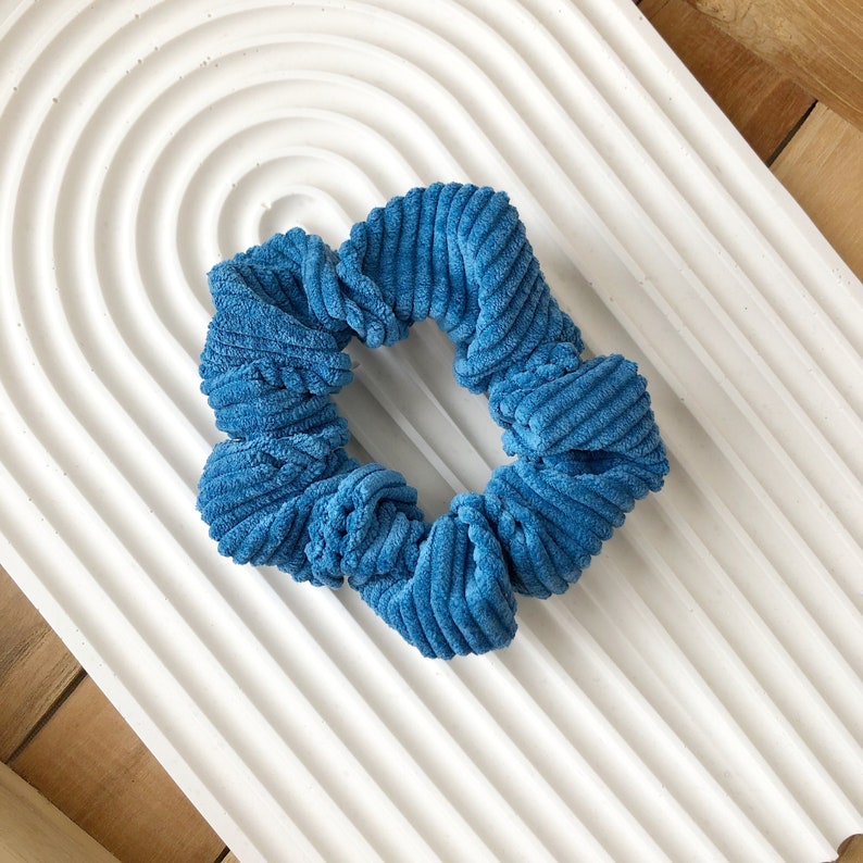 Daisy Scrunchies alle Größen Blau Einzeln Set Breites Gummi Baumwolle Schonend Sanft Haarband fair produziert Boho Bild 7