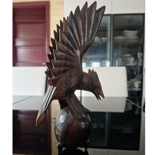 Wooden bird, predator bird, made of exotic wood, rare specimen, collectible wooden sculpture, handmade, vintage