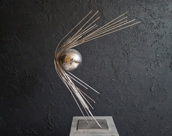 Ball Impact Abstrakte Dekorationskunst, Indoor Outdoor Dekor, Edelstahlskulptur, moderne Metallskulptur, handgefertigt von BACARTO