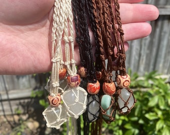 Macrame crystal adjustable and interchangeable necklace, comes with free crystal, cotton cord, wood beads, hippie jewelry, macrame necklace