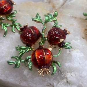 Broche de granada de Perséfone