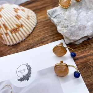 2-in-1 Stud Earrings with Colored Glass and Lapis Lazuli