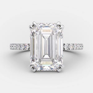 Solitaire allongé taille émeraude 5,34 carats_or blanc massif 14 carats_halo invisible_anneau cathédrale demi-éternité_dents doubles griffes_cadeau d'anniversaire