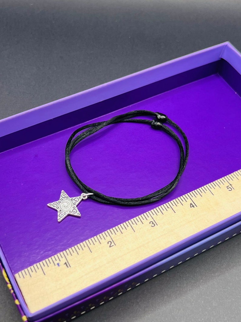 Black cord necklace with Star charm, Black cord string, Necklace on slip knots, Black cord necklace, Slip-knot charm necklace, Star choker, Star necklace, Black cord necklace, Slip-knot necklace, Black choker necklace, Charm choker necklace