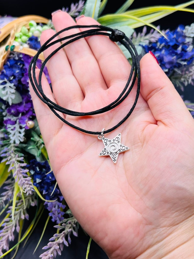 Black cord necklace with Star charm, Black cord string, Necklace on slip knots, Black cord necklace, Slip-knot charm necklace, Star choker, Star necklace, Black cord necklace, Slip-knot necklace, Black choker necklace, Charm choker necklace