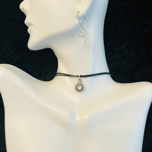 Gear pendant necklace, Gear choker, Gear necklace, Gear charm choker, Gear charm necklace, Black cord necklace
