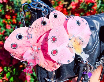 Charm para bolso con orquídea perforada