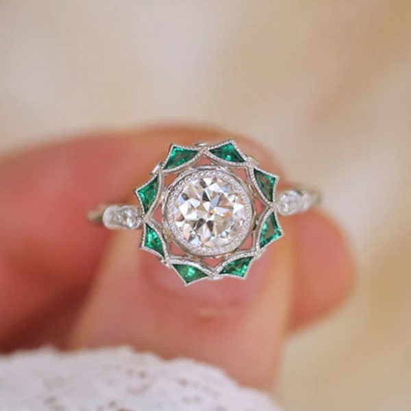 Antique Art Deco Ring, Round With Green Emerald Fancy Stone Retro Ring, Unique Vintage Ring, Milgrain Set Ring, Wedding & Engagement Ring